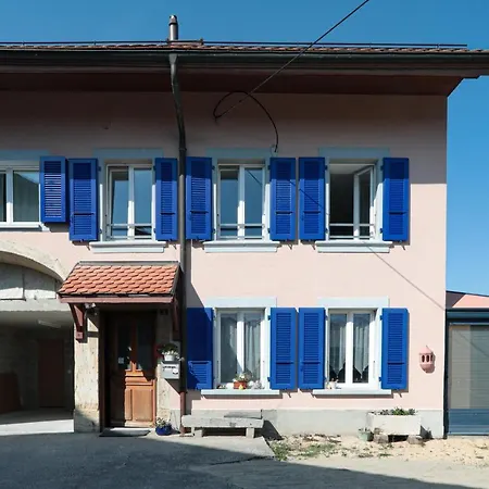 Les Volets Bleus * Morges