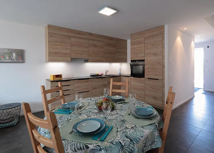 Les Volets Bleus Morges