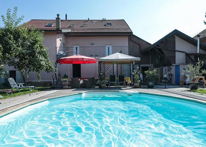 Les Volets Bleus Apartamento