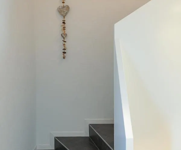 Les Volets Bleus Apartment