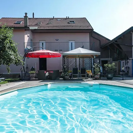 Les Volets Bleus Appartamento